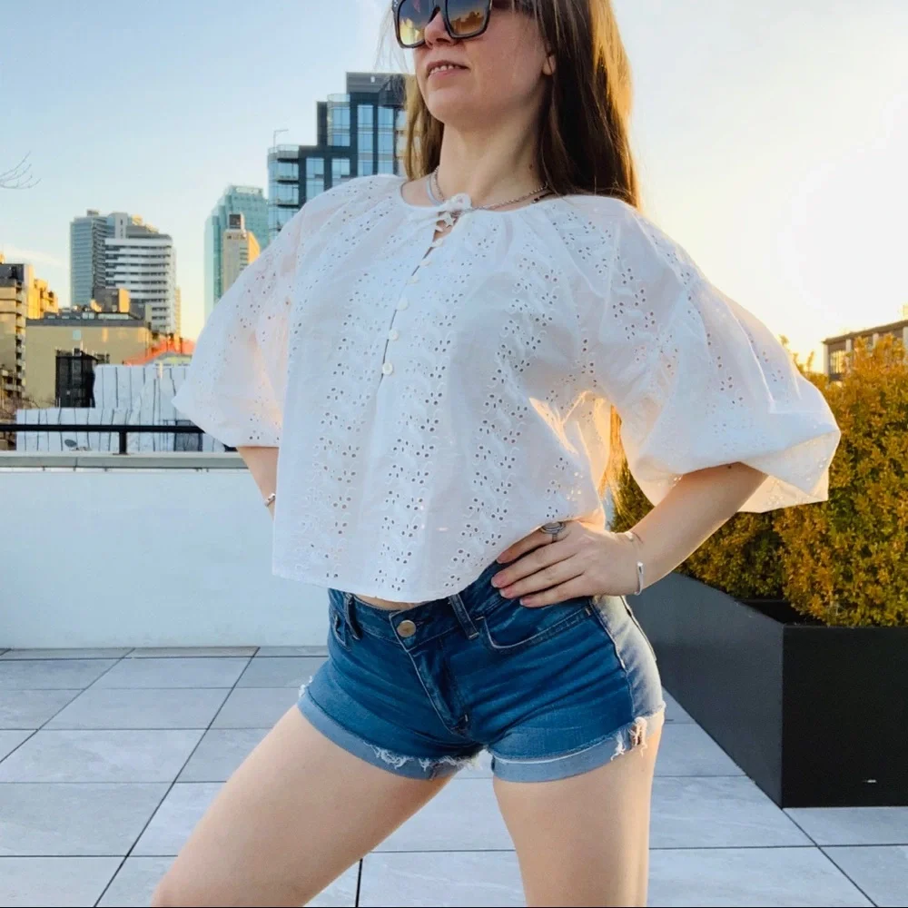 UO Victorian Puff Bishop Statement Sleeve Floral Pattern Pirate White Top Blouse - Picture 5 of 16